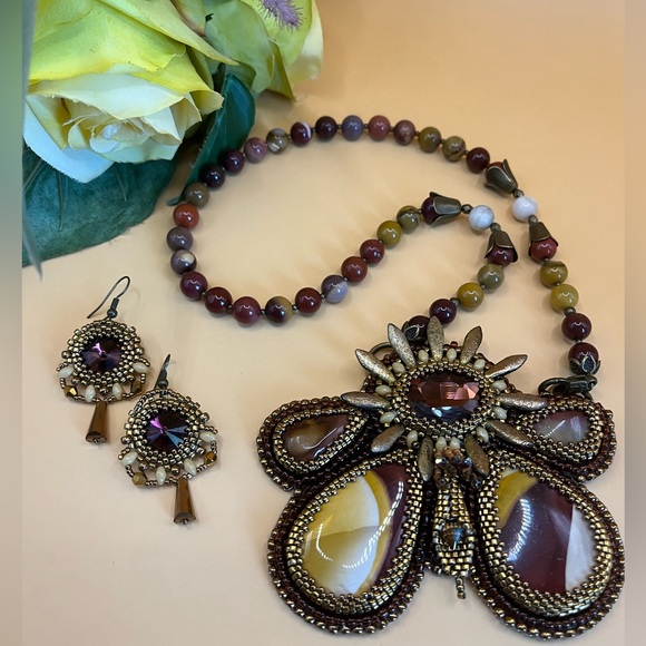 Jewelry set with mookaite stone and beads - Picture 2 of 5